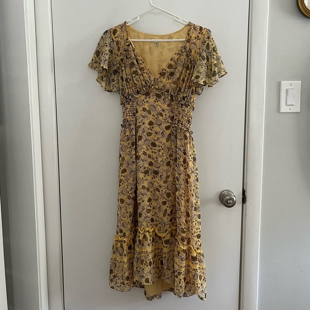Max Studio Floral Ruffle Maxi Dress size XS V-Neck Smocked Waist Yellow Lined